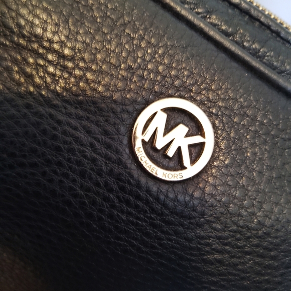 Michael Kors Crossbody Gold Chain Strap Black Leather - Picture 10 of 16